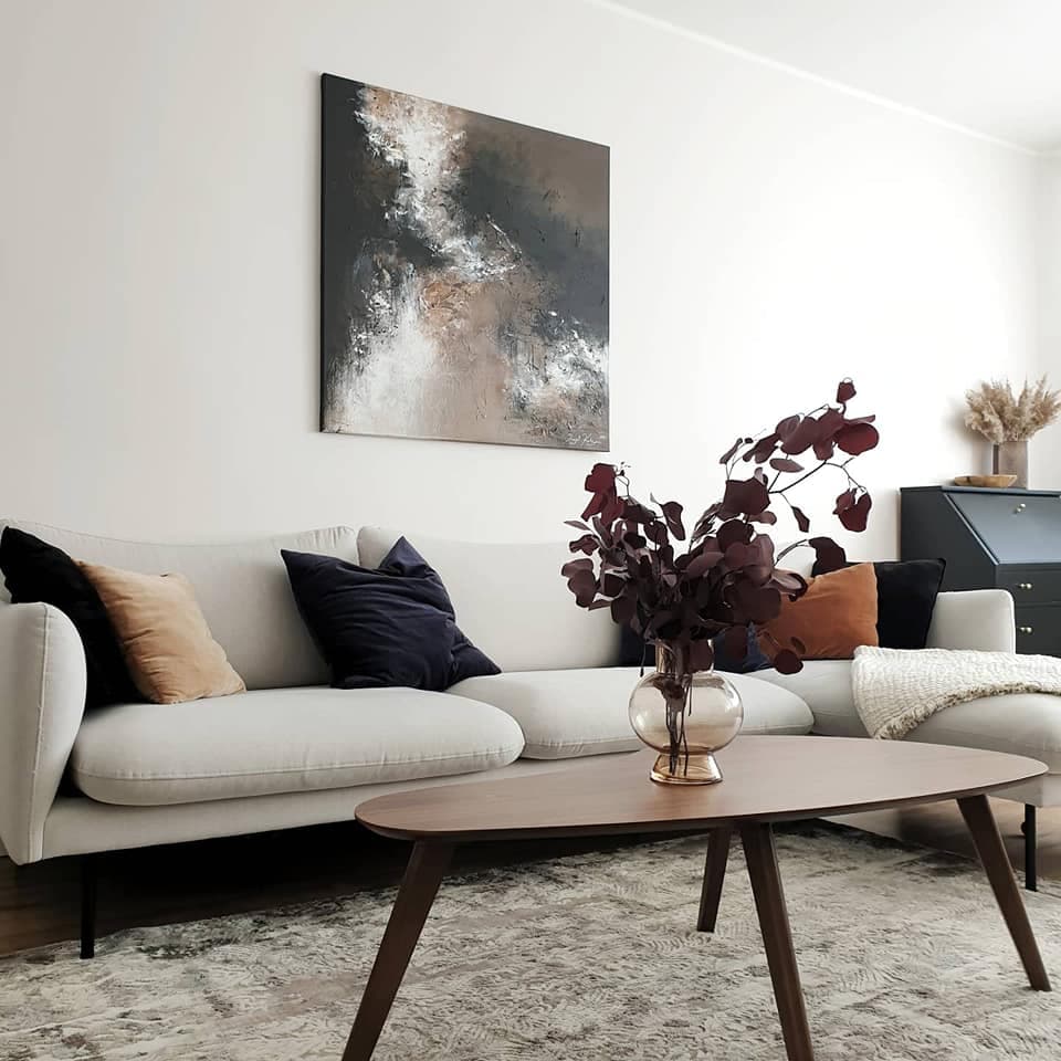 Ingel Kutsar's abstract original painting "Beautiful illusion II" on the wall in an interior